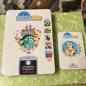 Moonlite story projector